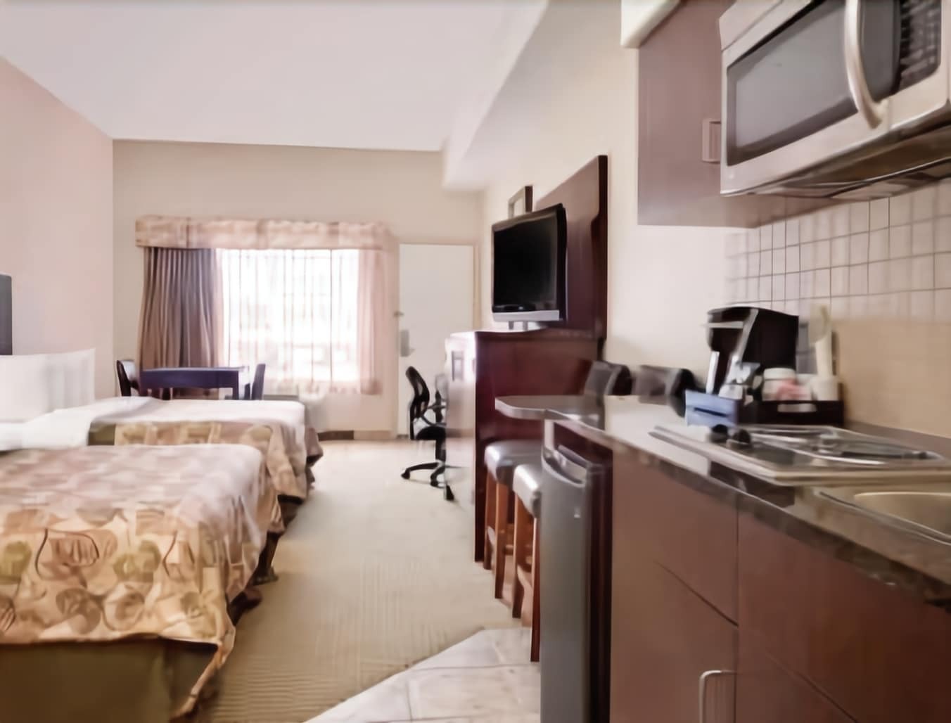 Ramada By Wyndham Lac La Biche Esterno foto